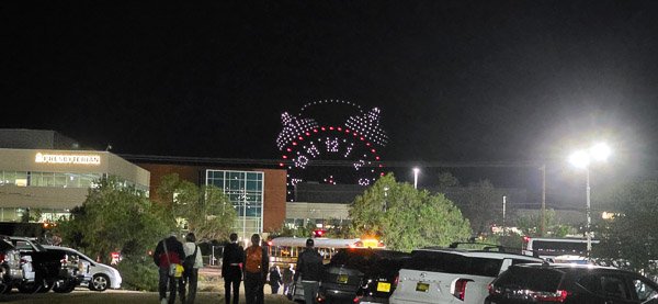Albuquerque International Balloon Fiesta - drone show from the parking lot